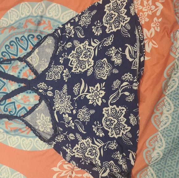 Three short sleeves Tops - Picture 5 of 5